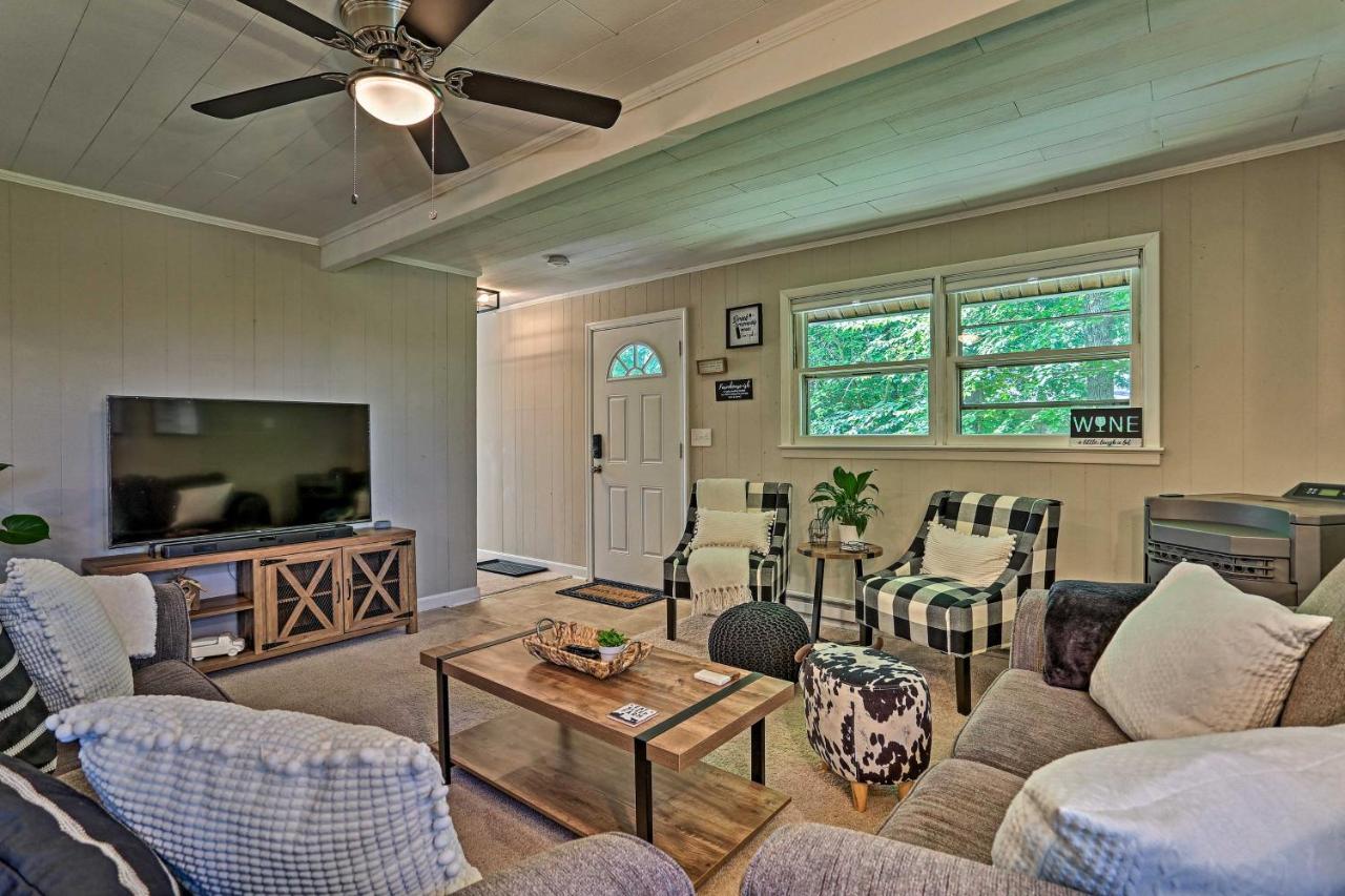 Modern East Stroudsburg Home With Deck And Gas Grill! Ngoại thất bức ảnh