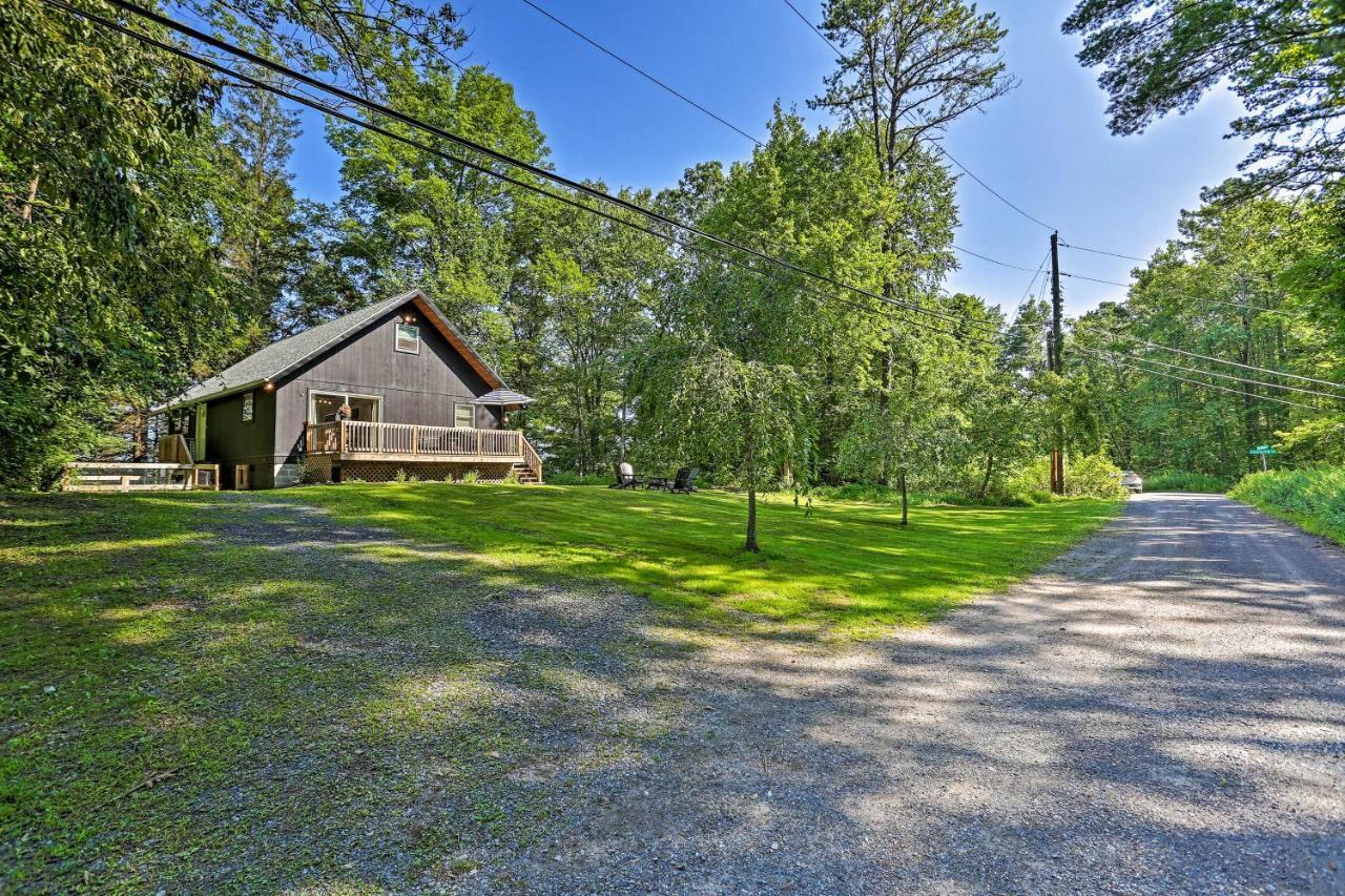 Modern East Stroudsburg Home With Deck And Gas Grill! Ngoại thất bức ảnh